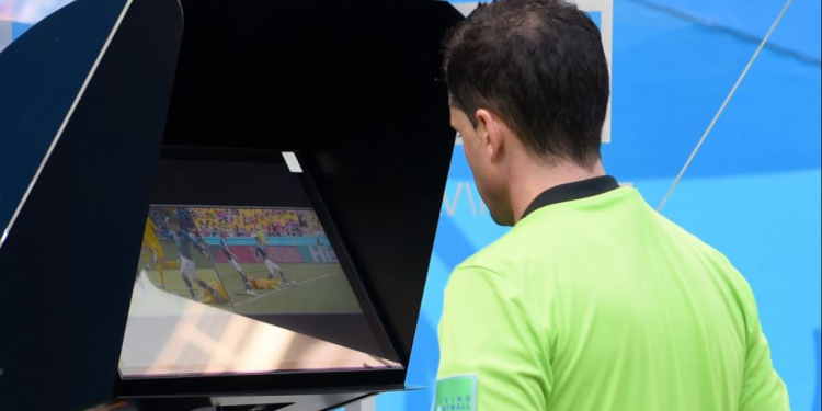 Hoće li VAR biti zabranjen za ofsajd uoči Eura? UEFA se suočila sa tužbom, patent za sistem je ukraden!?