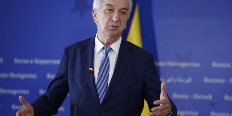 Šarović: Ne znam šta je gore – da Dodik i dalje laže i vara ili da ispuni svoja obećanja