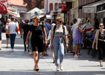 Danas sunčano vrijeme uz malu do umjerenu oblačnost, dnevna temperatura između 25 i 30 stepeni