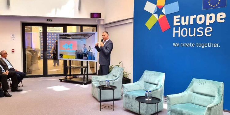 Digitalna transformacija otvara prilike za mala i srednja preduzeća BiH. Problem je što većina ne zna dovoljno o tom procesu