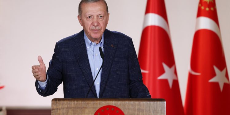 Erdogan razgovarao s Pashinyanom: Turska i Armenija potvrdili posvećenost normalizaciji odnosa