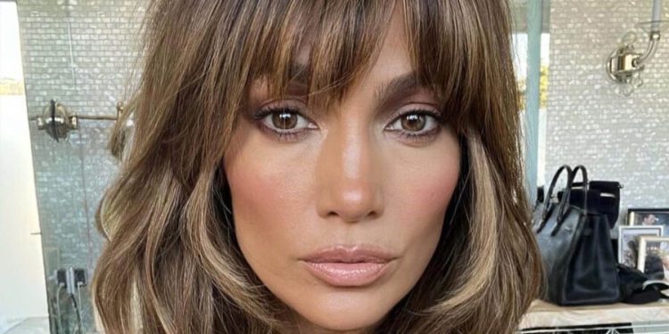 Jennifer Lopez smršala kao nikad prije: Uske traperice otkrile da se baš istopila