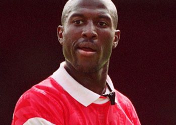 Legendarni napadač Arsenala završio u bolnici. Nalazi se u veoma teškom stanju