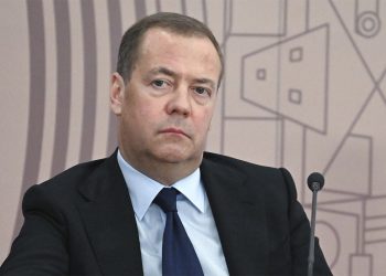 Medvedev poželio novom rukovodstvu NATO i EU neuspjehe i skandale