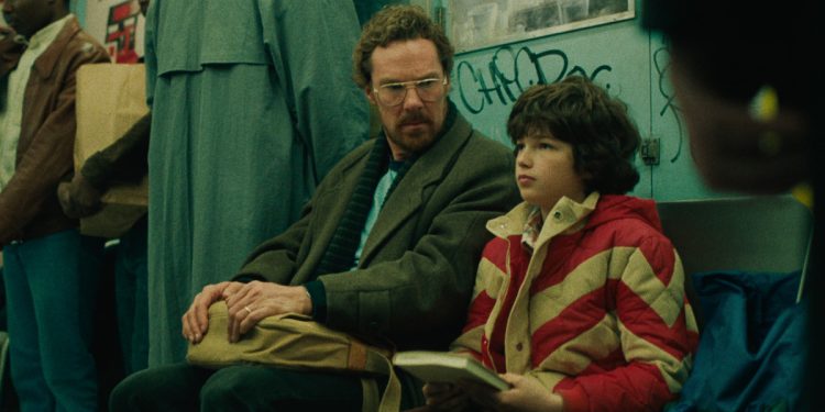 Na Netflix je stigla serija ‘Eric’ sa Benedictom Cumberbatchom: Mračna priča o nestanku dječaka nosi jezivu poruku