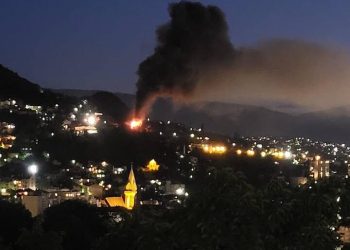 Na Širokači kuća u plamenu. Ekipe su na terenu