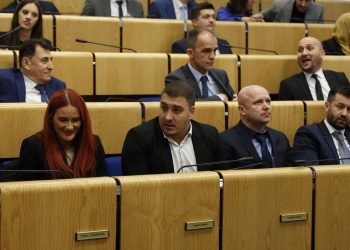 Oglasio se Zahiragić nakon burne sjednice: Tvrdi da ga je Delić vrijeđao, a Ilić fizički napao