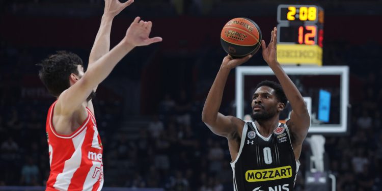 Prekinut derbi Partizana i Zvezde u borbi za titulu prvaka