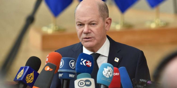 Scholz: Putinovi mirovni prijedlozi nisu ozbiljni