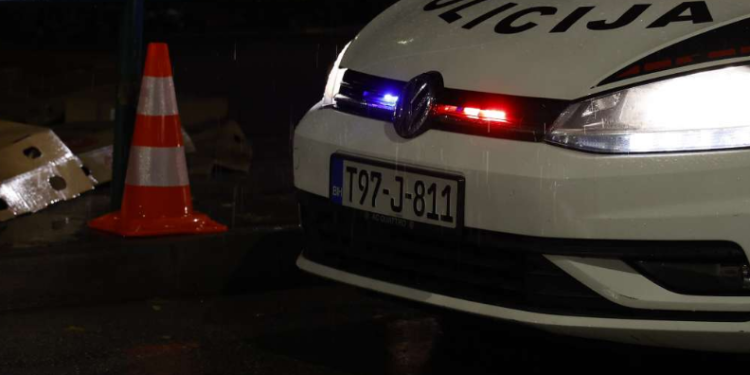 Teška saobraćajna nesreća kod Јajca. Poginuo mladić koji se vraćao s malonogometnog turnira