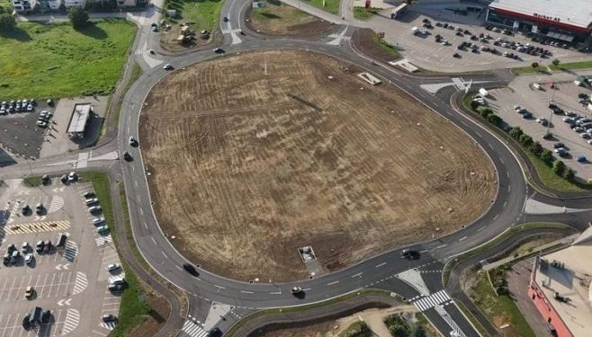 U Gradišci otvorena najveća kružna raskrsnica u regionu, zove se Jabuka. U sredini će praviti ‘trijumfalnu kapiju RS’