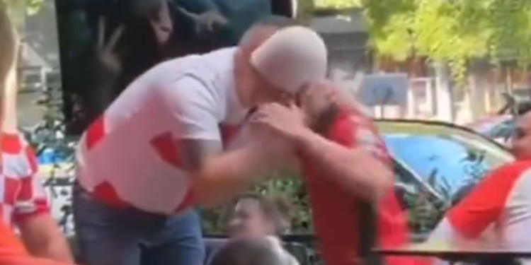 U Njemačkoj se sreli albanski i hrvatski navijači, pa onda ‘opleli’ po Srbima