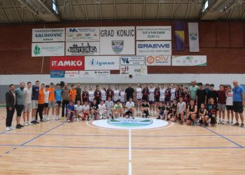 Završeni radovi na postavljanju parketa u Sportskoj dvorani Konjic