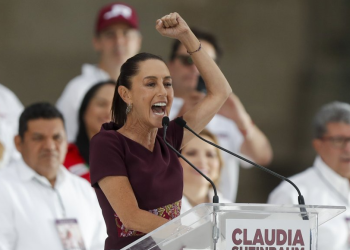 ‘Ulazimo u historiju’: Meksiko bi mogao izabrati prvu predsjednicu. Evo ko je ona