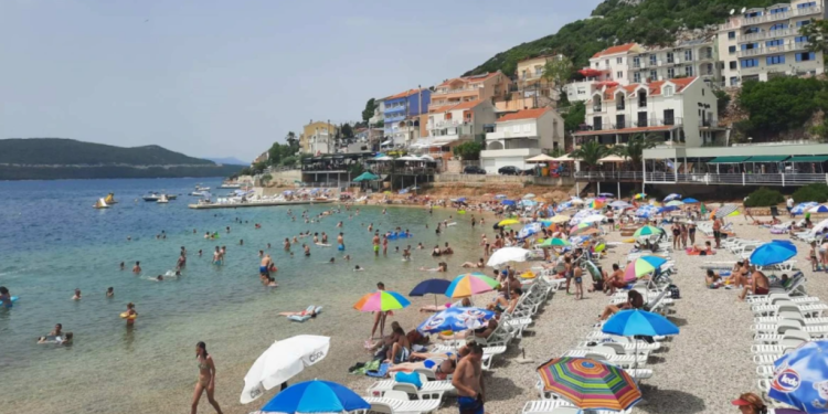 ANKETA Gdje ćete na ljetovanje ove godine?