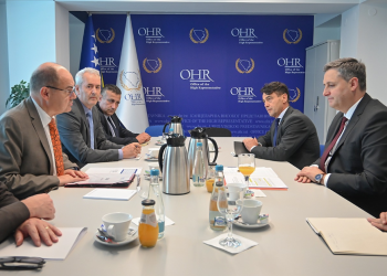 Bećirović upozorio Schmidta: Najava realizacije Vučićeve velikosrpske deklaracije je ulazak Vojske Srbije na teritoriju BiH