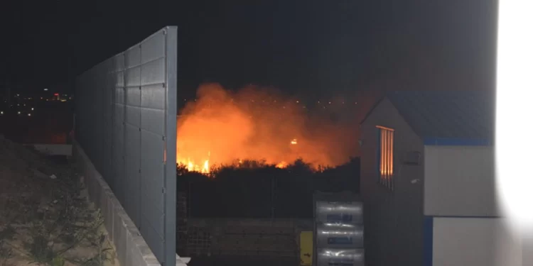 Buknuo veliki požar pored Splita. Na terenu 106 vatrogasaca i 39 vozila
