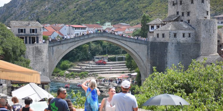 Danas sunčano i vruće, temperatura zraka do 35 stepeni