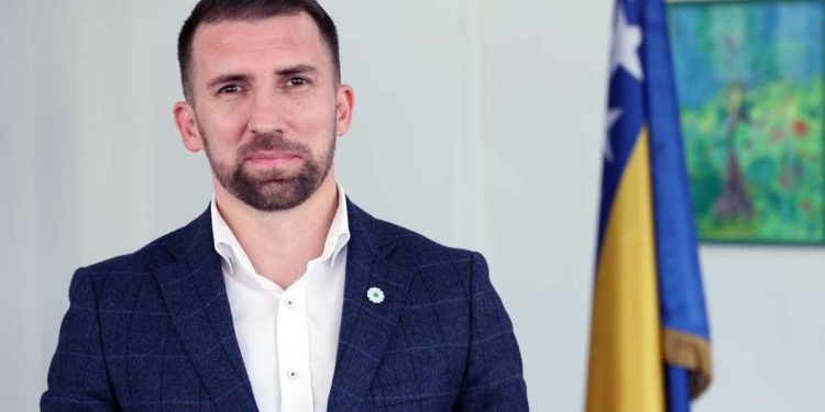 Delić o stopama nezaposlenosti u Federaciji BiH i RS: Problem je u evidencijama nezaposlenih