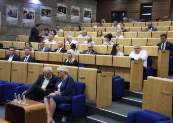 Dom naroda Parlamenta FBiH usvojio izmjene Zakona o materijalnoj podršci porodica s djecom