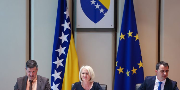 Ima li ruku za rekonstrukciju: Koliko su realni planovi PDP-a da Vijeće ministara BiH bude smijenjeno