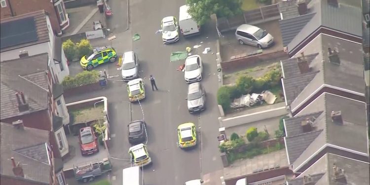 Nakon ubistva 3 djevojčice napadnuta džamija u Engleskoj. Sve je krenulo od lažnih navoda na društvenim mrežama