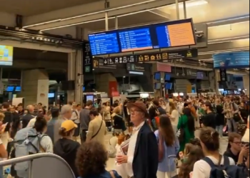 Napad velikih razmjera na dan otvaranja Olimpijskih igara. Cijeli sistem je paraliziran, podmetnuti i požari