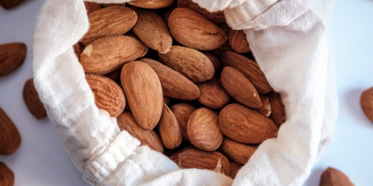 Ovu grickalicu možete jesti navečer bez grižnje savjesti: Dijetetičarka kaže da je najbolji izboir