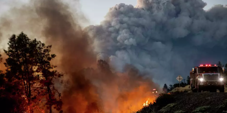 Pakao u Kaliforniji: Najveći požar u SAD udvostručio se u 24 sata. Za sve je kriv muškarac koji je uhapšen