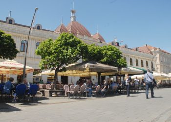 Porezna uprava češljala ugostiteljske objekte, trgovine i kupališta: Zatečeno 80 radnika na crno, izrečeno skoro 300.000 KM kazni