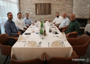 Prijateljski radni ručak predstavnika Veleža i Željezničara