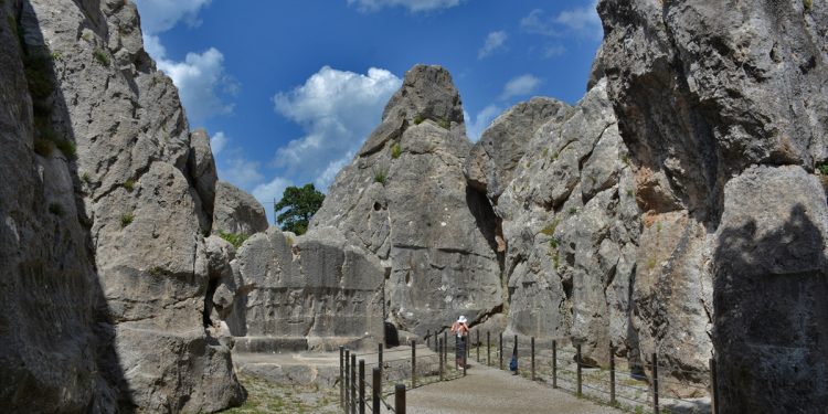 Stazom Hetita kroz drevna blaga prvog carstva Anadolije: Neprocjenjiv doprinos historiji i kulturi čovječanstva u 450-godina vladavine