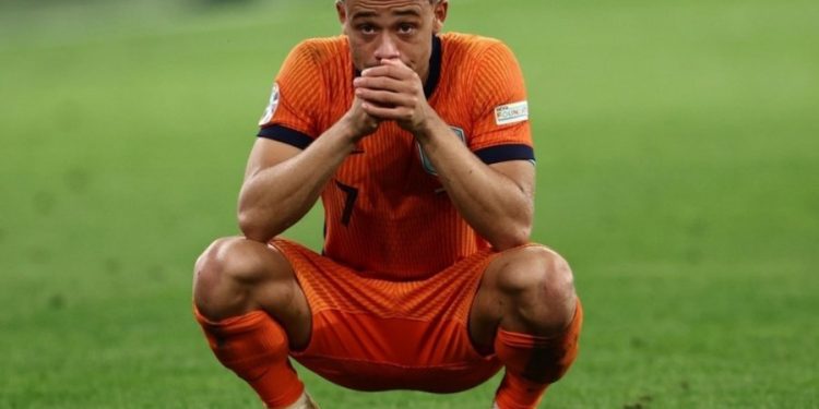 Xavi Simons donio odluku gdje nastavlja karijeru i zavio Bayern u crno
