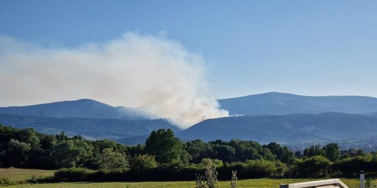 Zemlja gori: Bugojnu prijeti najveći požar u posljednjih 100 godina