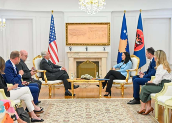 Direktor CIA-e se sastao s Kurtijem u jeku napetosti Kosova i Srbije