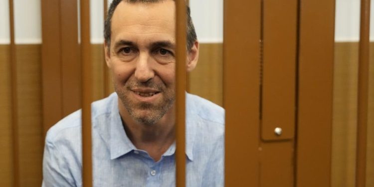 Francuska pozvala Rusiju na hitno oslobađanje istraživača Laurenta Vinatiera