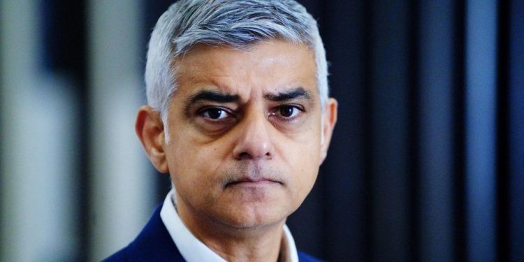 Gradonačelnik Londona o o haosu u Velikoj Britaniji: Muslimanske i manjinske zajednice su prestravljene