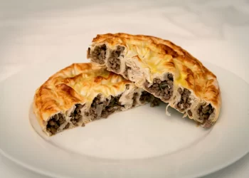 Ispekla pitu da sazna je li je muž vara