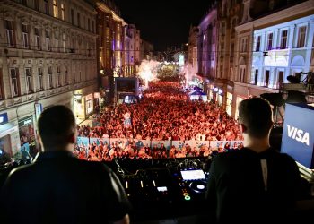 Počeo je veliki sarajevski dernek koji će trajati do duboko u noć