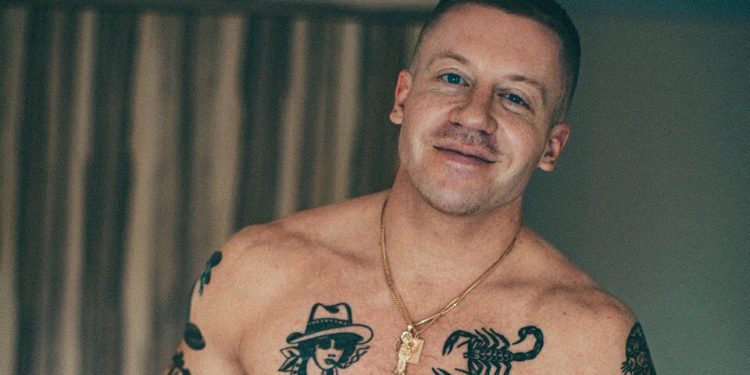 Politički protest! Macklemore otkazao koncert u Dubaiju
