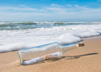 Pronađena vjerovatno najstarija poruka u flaši. Nevjerovatno je šta je u njoj pisalo