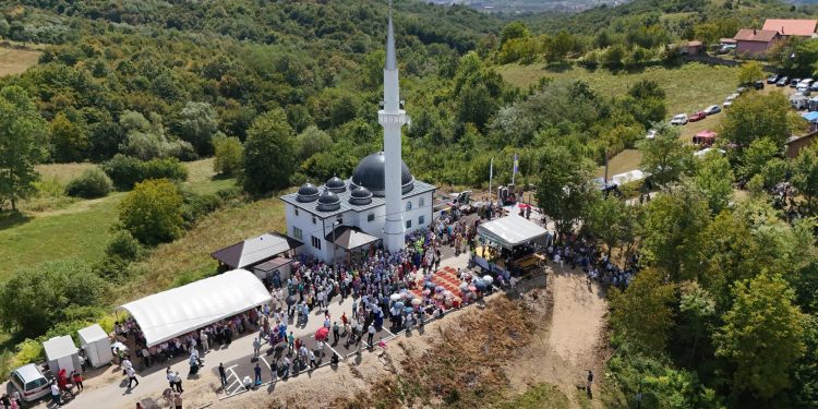 U Zvorniku svečano otvorena džamija na Kučić Kuli