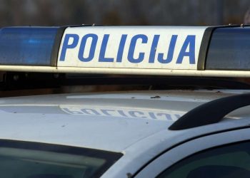 Devet navijača Sarajeva uhapšeno zbog napada na ‘Škripare’, napali ih drvenim palicama, kamenjem i suzavcom