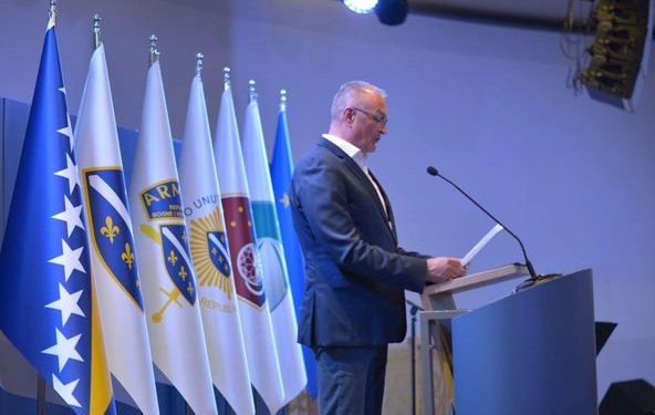 Helez: Velikosrpski nacionalizam je i dalje živ. Moramo biti oprezni i spremni