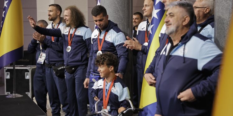 Ismal Barlov zaplakao na dočeku u Vijećnici: Ovo nisam mogao ni sanjati…