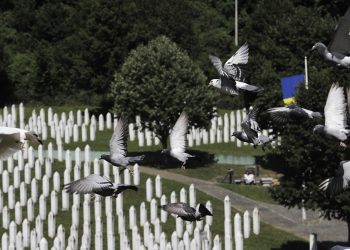Memorijalni centar Srebrenica: U RS uvode veličanje zločinaca Mladića i Karadžića, podstiče se etnička mržnja