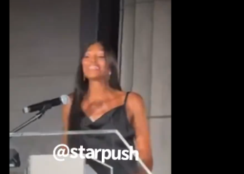 Naomi Campbell i Anna Wintour napravile skandal na pozornici