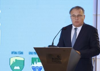 Nikšić na sajmu u Tešnju: Privreda u Federaciji i cijeloj BiH ima svoje izazove, ali Vlada FBiH stvara ambijent za njen razvoj