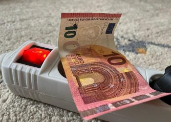 Njemački ministar: Snizio bih troškove struje ali ne znam kako!?