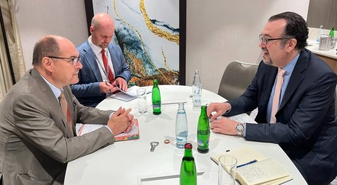 Susret Schmidta i Kasanofa: SAD snažno podržavaju visokog predstavnika i upotrebu bonskih ovlasti kada zatreba